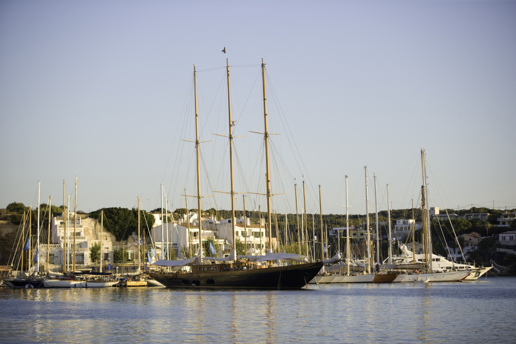 Mahon és környéke felfedezése