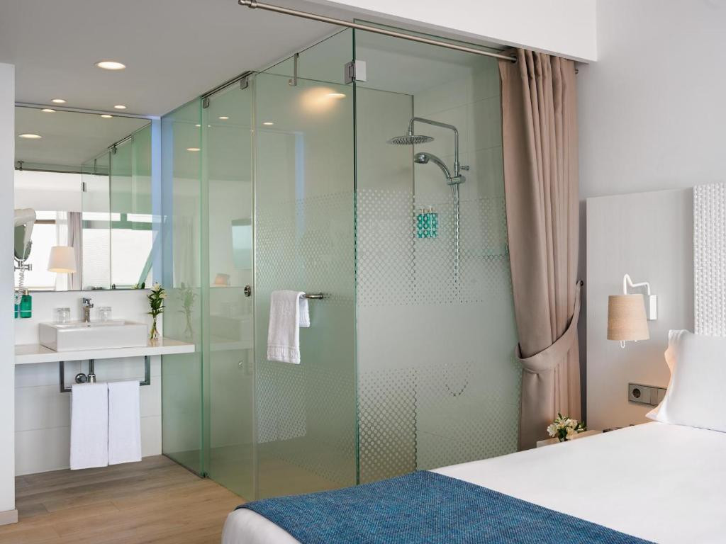 DON GREGORY BY DUNAS - ADULTS ONLY