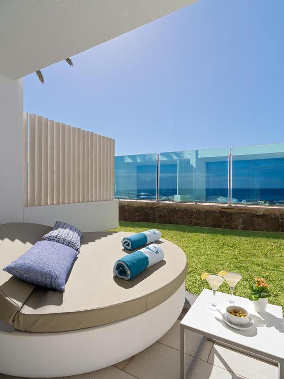 DON GREGORY BY DUNAS - ADULTS ONLY